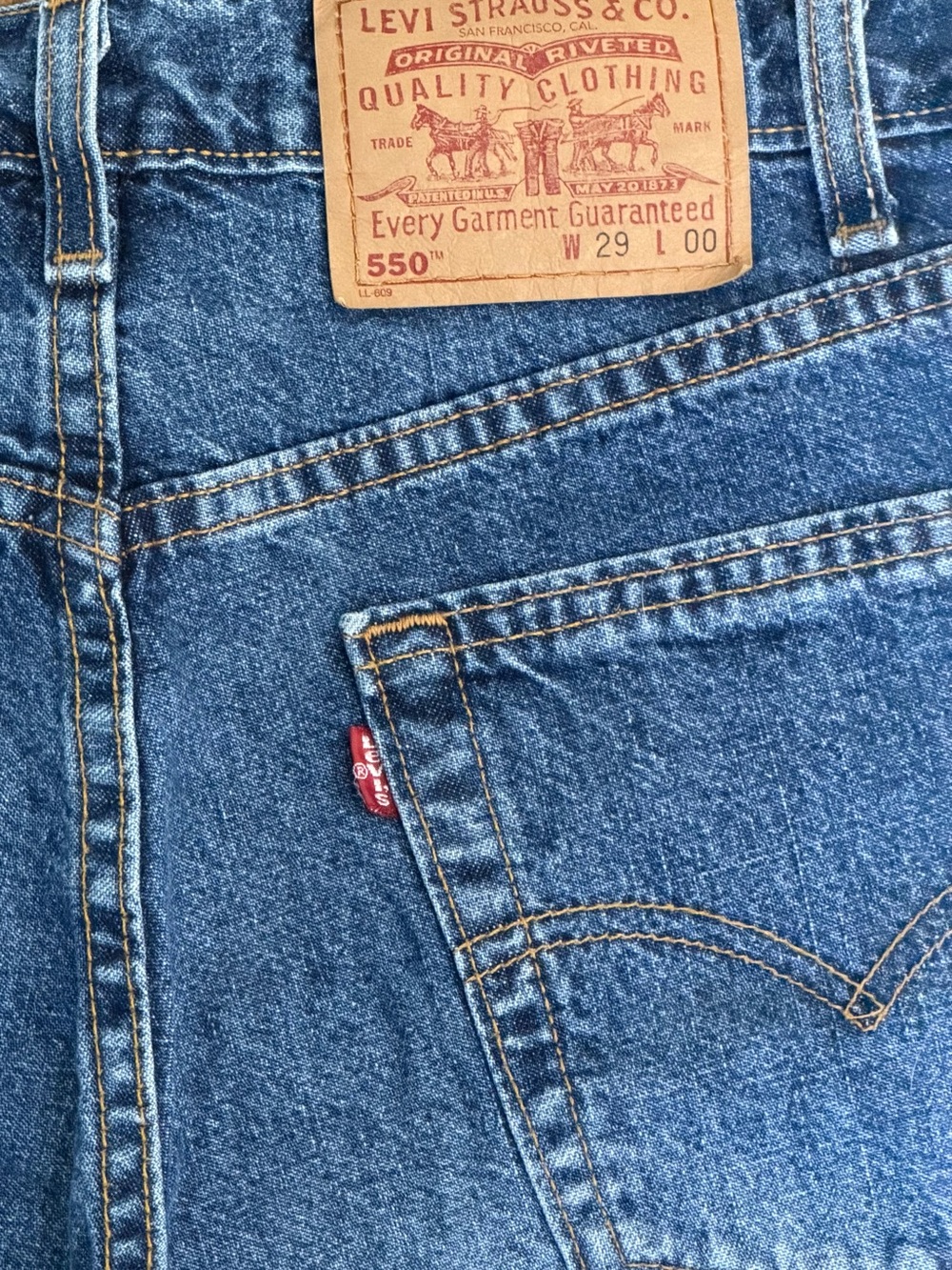 Vintage Levi’s 550 USA Made High Rise Cutoff Shorts 28 Relaxed Fit - Picture 7 of 8